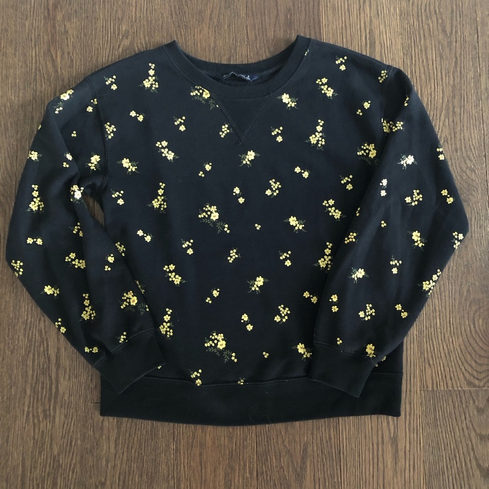 Abercrombie & Fitche  Crewneck Sweatshirt mini black & yellow florals 
 🖤💛